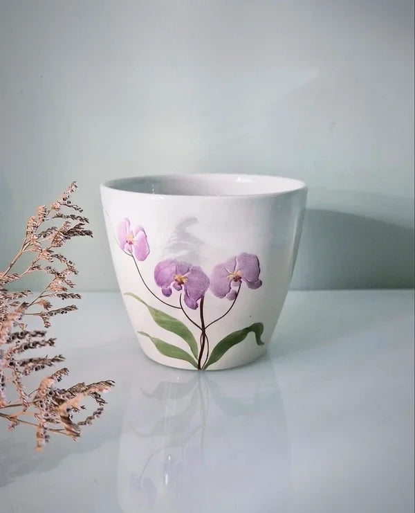Bloempot met orchideeën